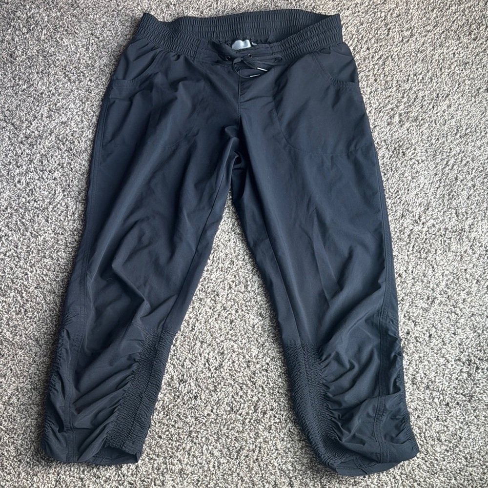 Athleta Aspire Ruched Black Jogger